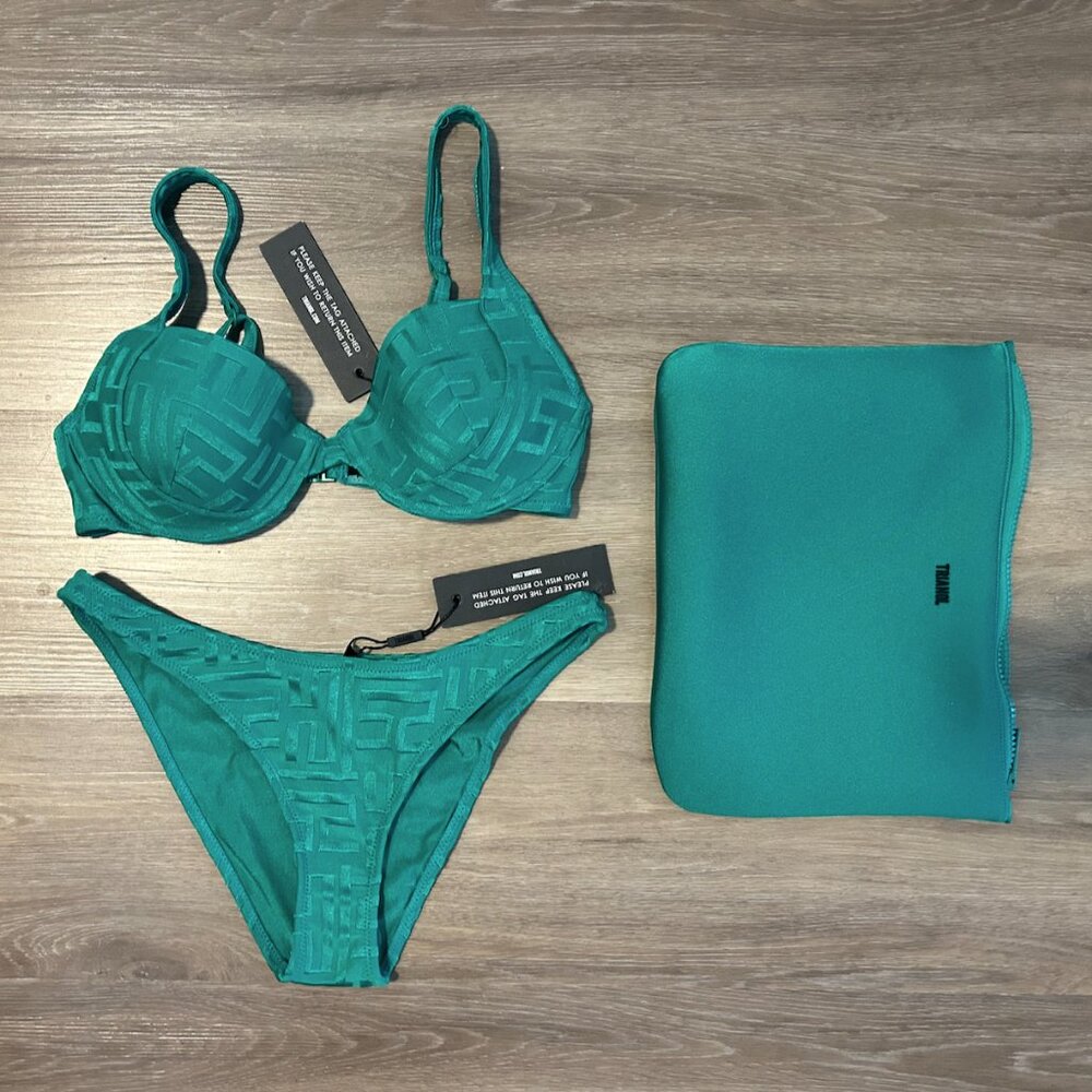 Green Triangl SARA - LUKY bikini set. medium cheeky bottom small + top